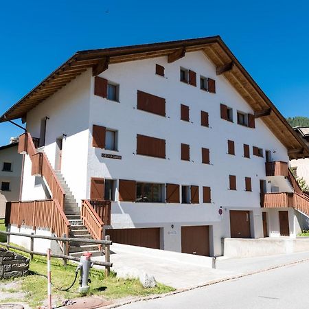 Apartamento Chesa La Giunfra - Celerina Celerina/Schlarigna Exterior foto